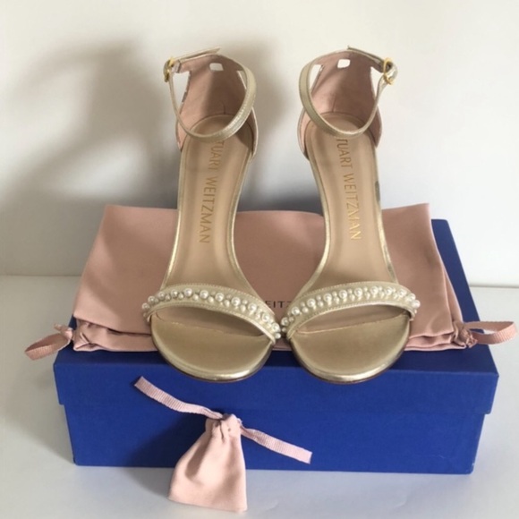 STUART WEITZMAN Metallic Gold Pearl Sandals